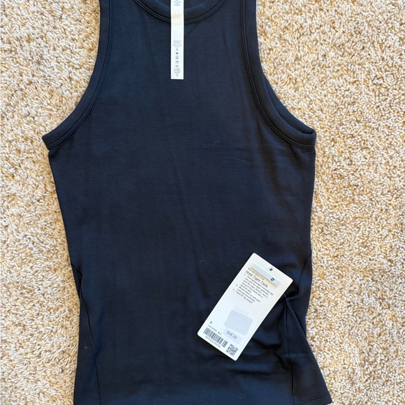 NWT Lululemon Hold Tight Tank Black - Picture 2 of 2